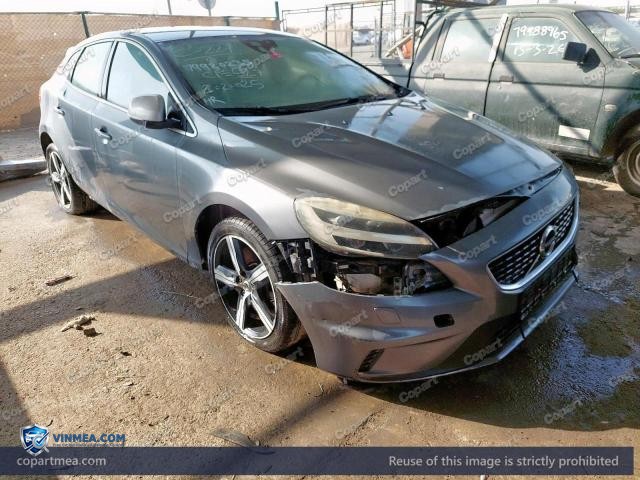 2018 VOLVO V40 — Lot 79981115 auction photo