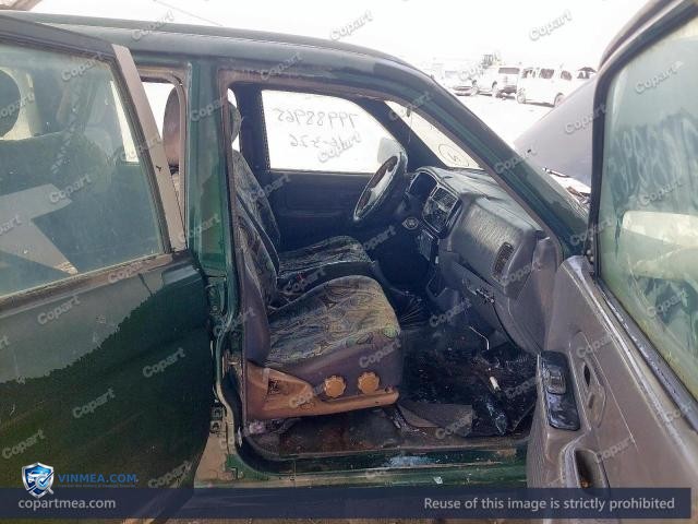 Auction photo