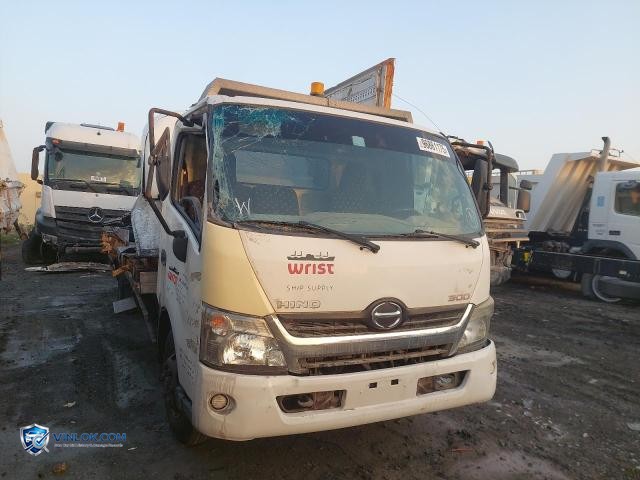 2015 HINO 300 — Lot 96861175 auction photo